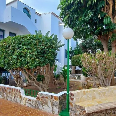 Remarkable 3-bed In Arona Апартаменты