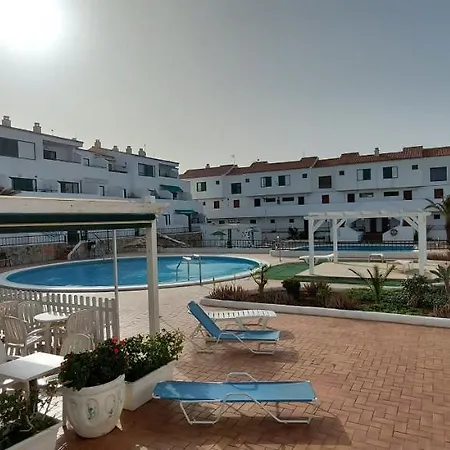 Апартаменты Remarkable 3-bed In Arona *