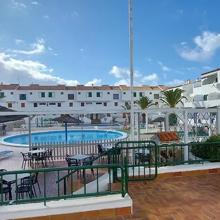 Апартаменты Remarkable 3-bed In Arona *